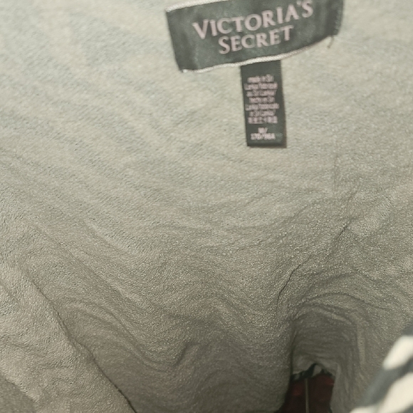 Victoria's Secret Women's Black and White Zebra Crop Hoodie LIKE NEW - Picture 4 of 8